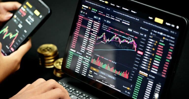 Report: Binance Slips as Centralized Exchange Volume Falls by 43.2%